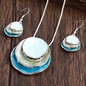 Elegant Silver and Blue Layered Necklace and Earring Set
